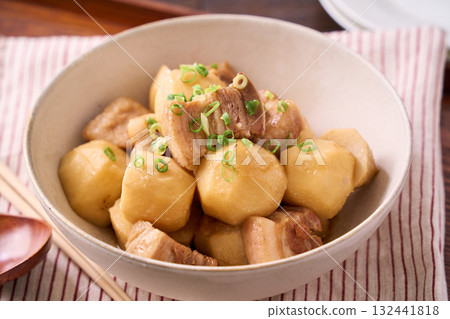 Simmered taro and pork belly | Homemade Japanese main dish 132441818