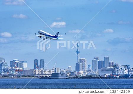 Scenery of Haneda Airport, plane taking off and Tokyo Skytree, Ota Ward, Tokyo Scenery of Haneda Airport, plane taking off and Tokyo Skytree, Ota Ward, Tokyo 132442369
