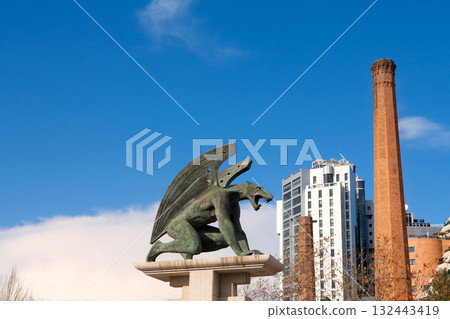 Valencia Pont del Regne reino bridge guardian gargoyles 132443419