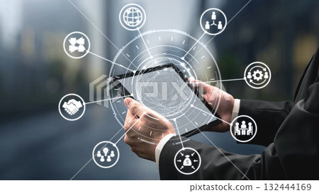 Crowdsourcing collaboration for innovation and shared contribution Spire Crowdsourcing collaboration for innovation and shared contribution Spire 132444169