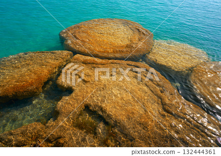 Stromatolites in Bacalar Lagoon of Mexico Stromatolites in Bacalar Lagoon of Mexico 132444361