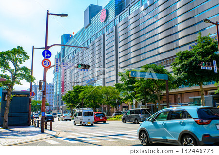 Nishitetsu Fukuoka (Tenjin) Station, from the Watanabe-dori Tenjin Bus Center intersection in Tenjin, Chuo Ward, Fukuoka City, on the Fukuoka Mitsukoshi side Nishitetsu Fukuoka (Tenjin) Station, from the Watanabe-dori Tenjin Bus Center intersection in Tenjin, Chuo Ward, Fukuoka City, on the Fukuoka Mitsukoshi side 132446773