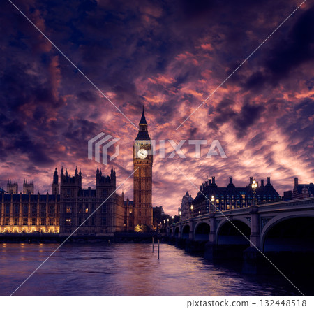Big Ben Clock Tower London at Thames River Big Ben Clock Tower London at Thames River 132448518