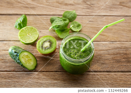 Detox green juice cleansing recipe Detox green juice cleansing recipe 132449266