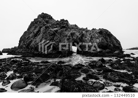 California Pfeiffer Beach in Big Sur State Park dramatic bw California Pfeiffer Beach in Big Sur State Park dramatic bw 132449510