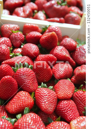 red strawberries pattern in maket box red strawberries pattern in maket box 132450051