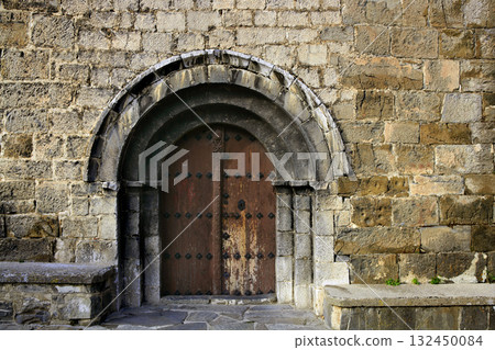 Ancient stone arch romanic architecture Ancient stone arch romanic architecture 132450084