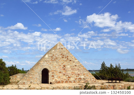 triangle stone masonry Ses Salines formentera 132450100