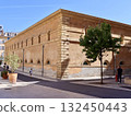 美麗的建築和遊客 132450443