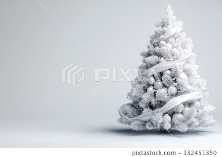 白色聖誕樹 132451350