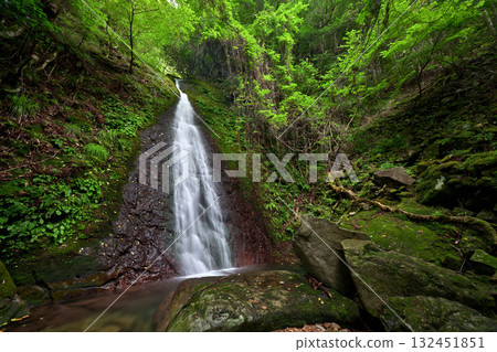 王年瀑布（兵庫縣神崎郡） 132451851