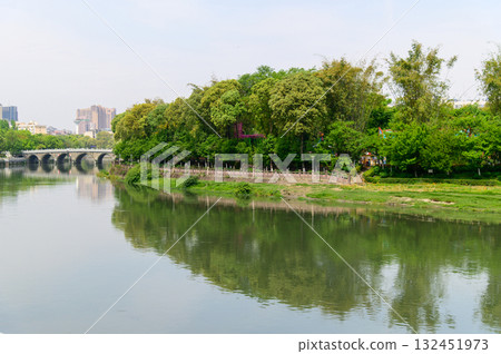 中國四川成都美麗的城市景觀 中國四川成都美麗的城市景觀 132451973