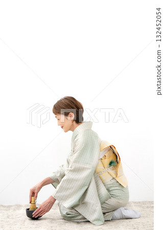 女人泡茶，抹茶 132452054