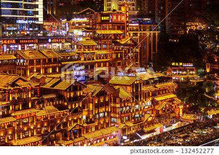 中國重慶洪崖洞的美麗夜景 132452277