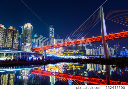 中國重慶洪崖洞的美麗夜景 132452300