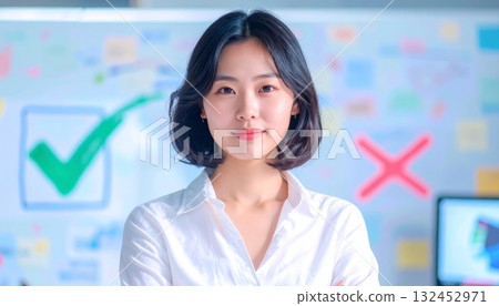 身穿白襯衫的年輕女子的作品集 身穿白襯衫的年輕女子的作品集 132452971
