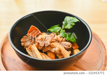 金針菇配蘿蔔絲 132453771