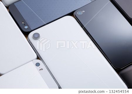 Lots of smartphones 132454554