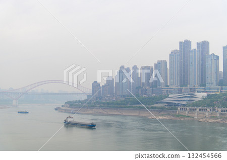 A view of the Yangtze River flowing through Chongqing, China 132454566