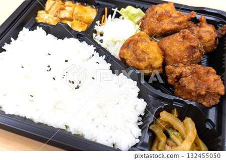 美味的炸雞便當 132455050