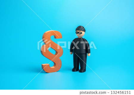 A thief, a con man, and a symbol of the law. Legislation and loopholes. Crime and punishment. Fraud and justice confrontation. Financial crime articles, anti-fraud campaigns, cyber law discussions. A thief, a con man, and a symbol of the law. Legislation and loopholes. Crime and punishment. Fraud and justice confrontation. Financial crime articles, anti-fraud campaigns, cyber law discussions. 132456151