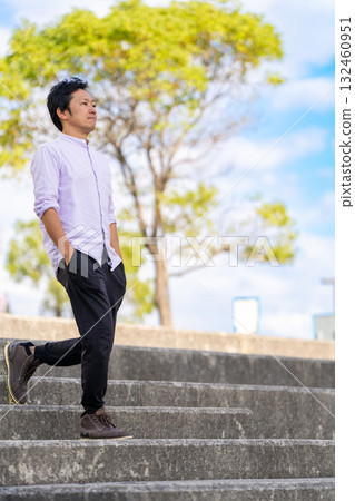 象徵事業的樓梯 | 努力成長的男人 132460951