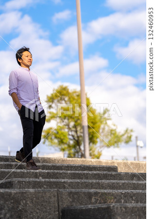 象徵事業的樓梯 | 努力成長的男人 132460953