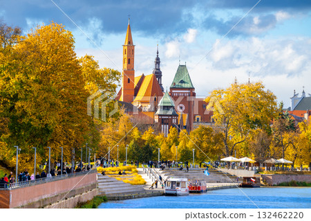Beautiful view of the old town of Wroclaw, Poland Beautiful view of the old town of Wroclaw, Poland 132462220