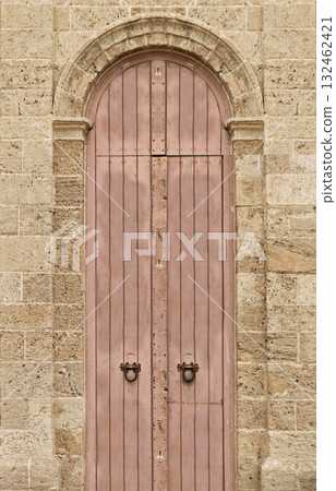 Old vintage closed wooden door Old vintage closed wooden door 132462421