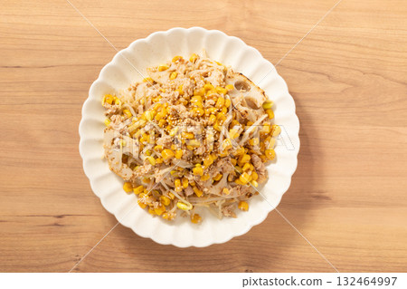 Grilled corn, tuna, lotus root and bean sprouts 132464997