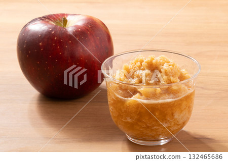 Grated apple Grated apple 132465686
