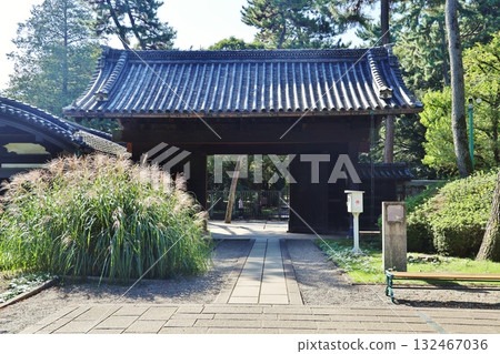 Date house gate Date house gate 132467036