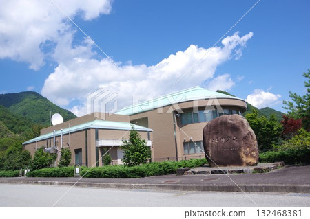 Shiokawa Dam in Sudama Town, Yamanashi Prefecture Shiokawa Dam in Sudama Town, Yamanashi Prefecture 132468381