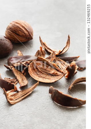 Chestnut skin 132469255