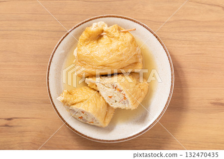 Tofu and vegetable wrapped in deep-fried tofu - Ganmo 132470435