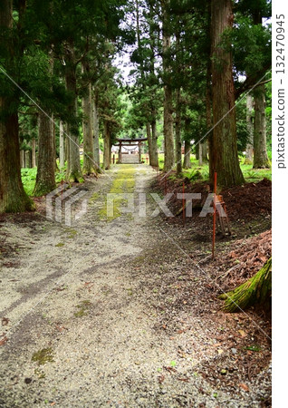 Tono Rokujinishi Shrine 132470945
