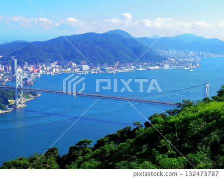從檜山公園眺望的關門海峽(山口縣下關市) 從檜山公園眺望的關門海峽(山口縣下關市) 132473787