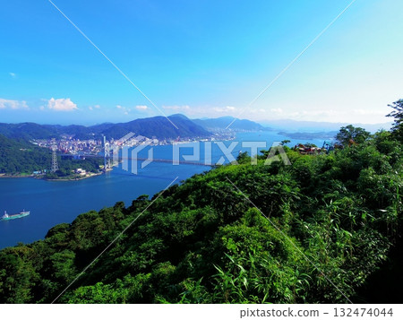 從檜山公園眺望的關門海峽(山口縣下關市) 從檜山公園眺望的關門海峽(山口縣下關市) 132474044