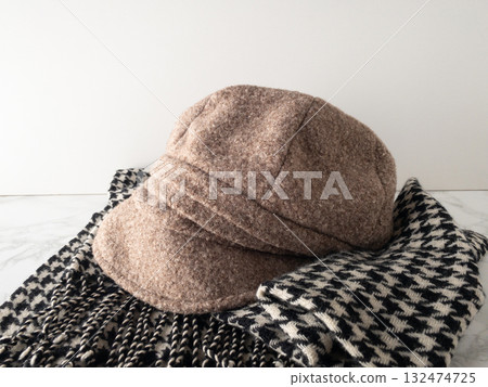 Warm newsboy cap and checked scarf 132474725