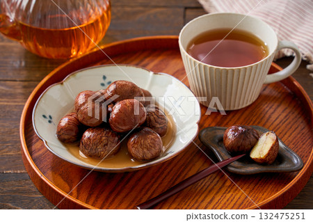 Chestnuts simmered in their skins | Autumn Japanese sweets Chestnuts simmered in their skins | Autumn Japanese sweets 132475251