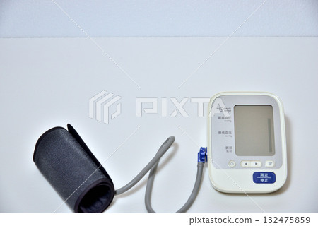 血壓計 使用家用血壓監測儀進行血壓管理的圖片 132475859