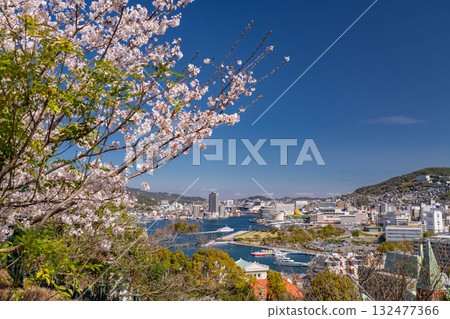 長崎縣長崎市：傾斜的街道 132477366