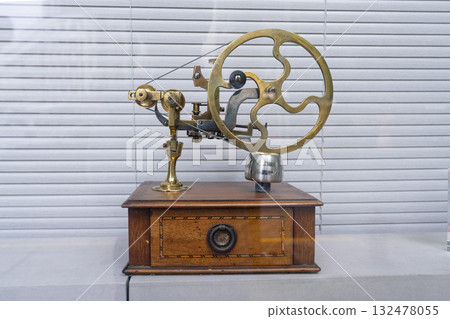 Vintage watch machine tools retro mechanical tools Vintage watch machine tools retro mechanical tools 132478055