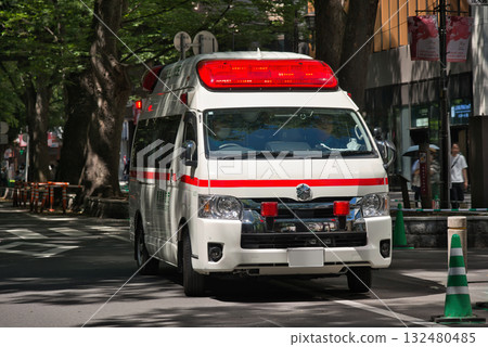 Ambulance, special vehicle, car, vehicle, Tokyo Fire Department, emergency 132480485