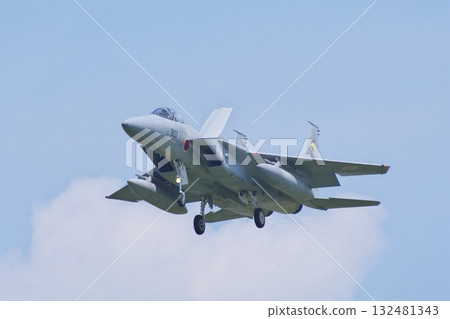 第 306 中隊的 F-15J 準備降落 132481343