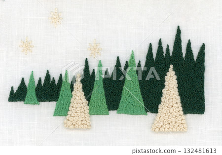 針葉林刺繡 132481613