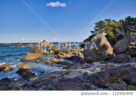 青森縣八戶市的種差海岸、岩石海灘和美麗的大海 132482408