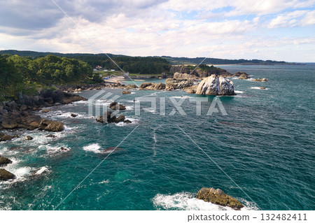 Tanesashi Coast, Shiraiwa Rocks, Beautiful Sea and Yodo Pine Grove, Hachinohe City, Aomori Prefecture (Aerial photography by drone) Tanesashi Coast, Shiraiwa Rocks, Beautiful Sea and Yodo Pine Grove, Hachinohe City, Aomori Prefecture (Aerial photography by drone) 132482411
