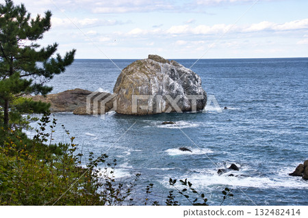 Tanesashi Coast, white rocks and beautiful sea, Hachinohe City, Aomori Prefecture Tanesashi Coast, white rocks and beautiful sea, Hachinohe City, Aomori Prefecture 132482414