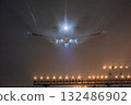 雨夜裡的飛機 132486902